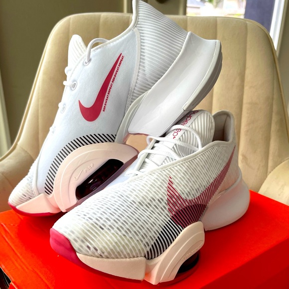 nike training air zoom superrep 2 trainers in white
